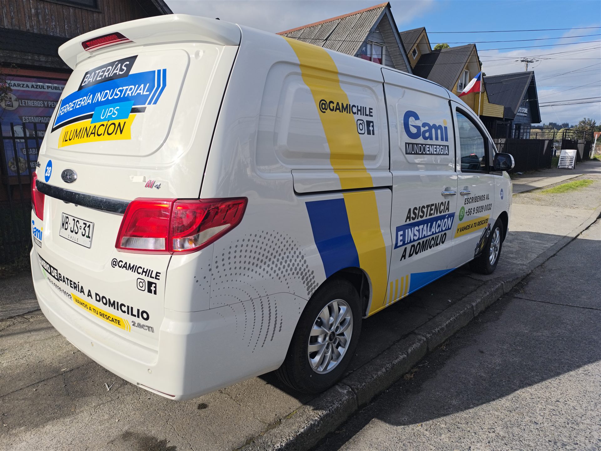 Rotulación vehicular Gami Mundo Energía por Garza Azul Puerto Montt